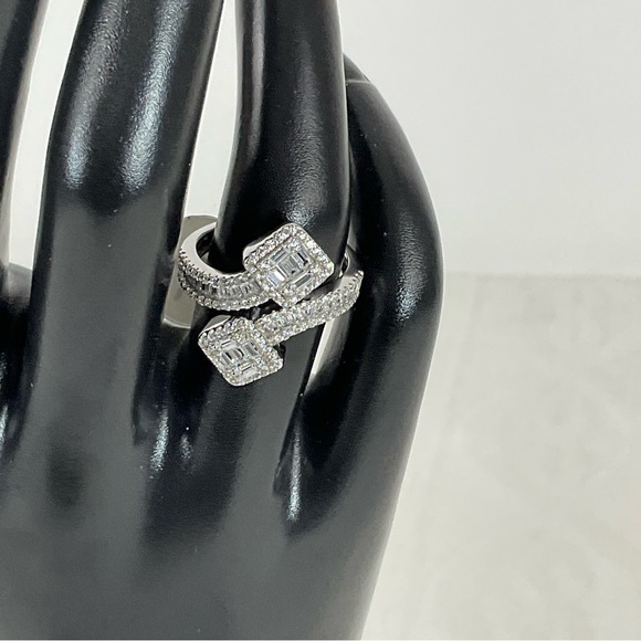 Super Duo Bangle and Zirconia Ring🎄🔥 - Picture 2 of 10